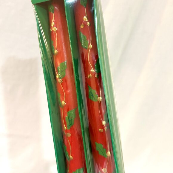 Pair of VTG 1994 Christmas Holiday Holly Leaf on Red Taper Candles New in Box - Picture 5 of 5